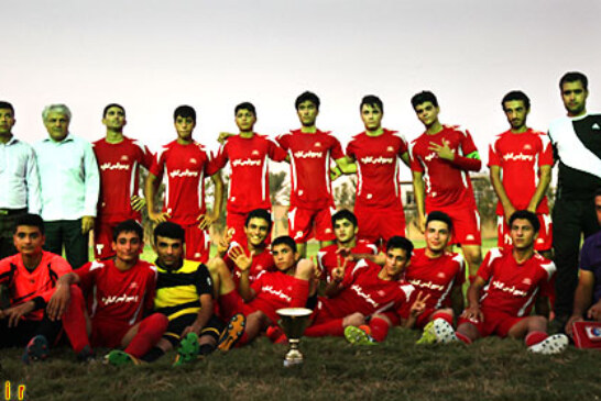 در فوتبال جوانان گناوه،پرسپولیس با قهرمانی به خانه رفت+تصویر
