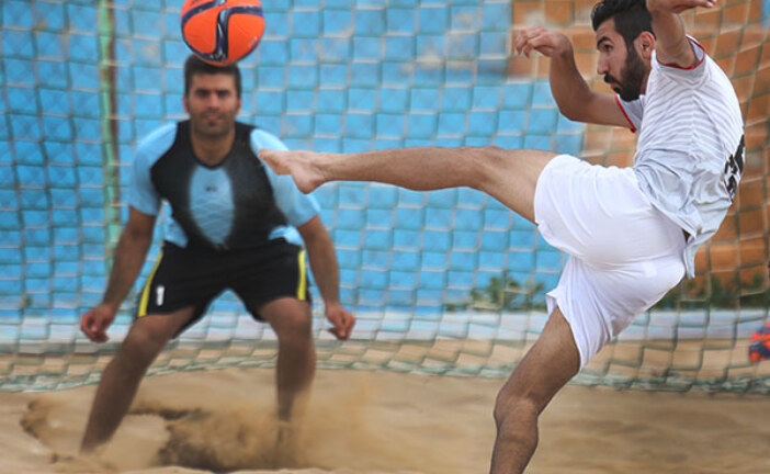  فوتبال ساحلی کشور/ در استقلال خوزستان یکی گل زد همه دفاع کردند