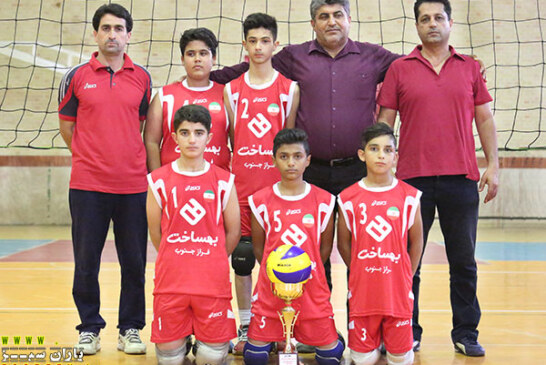 دیلم قهرمان مینی‌والیبال استان شد