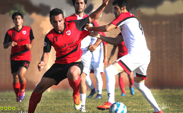 آب سردی که برفی بر روی پرسپولیس بنه گز ریخت