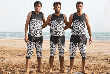 فوتوالی در ساحل گناوه جا باز کرد