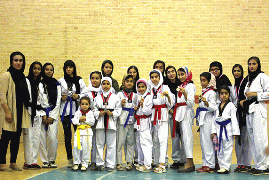 رقابت در تکواندو بانوان گناوه
