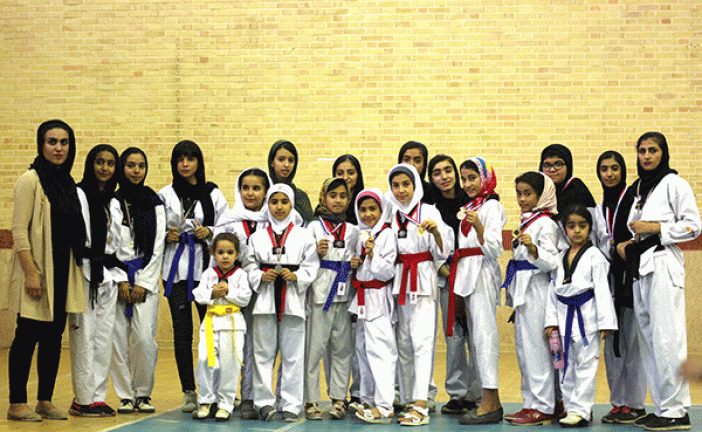 رقابت در تکواندو بانوان گناوه