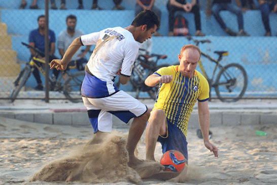 موج در بوشهر تلافی کرد شهرداری دشتی امتیاز جارو می‌کند