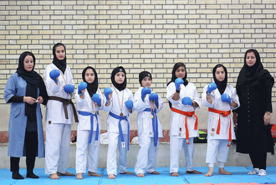 درخشش بانوان کاراته‌کای گناوه در کشور