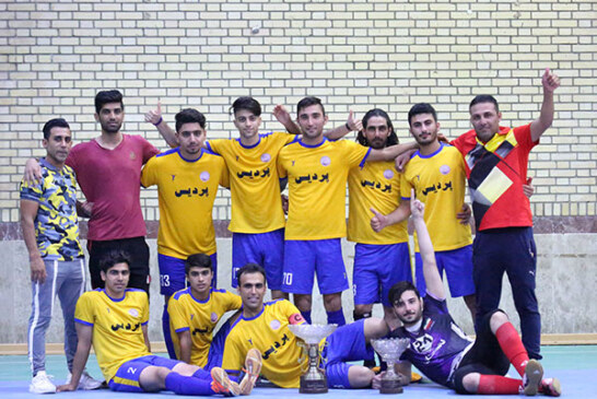 پردیس قهرمانی را تکرار کرد