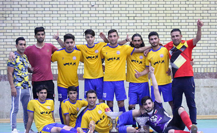 پردیس قهرمانی را تکرار کرد