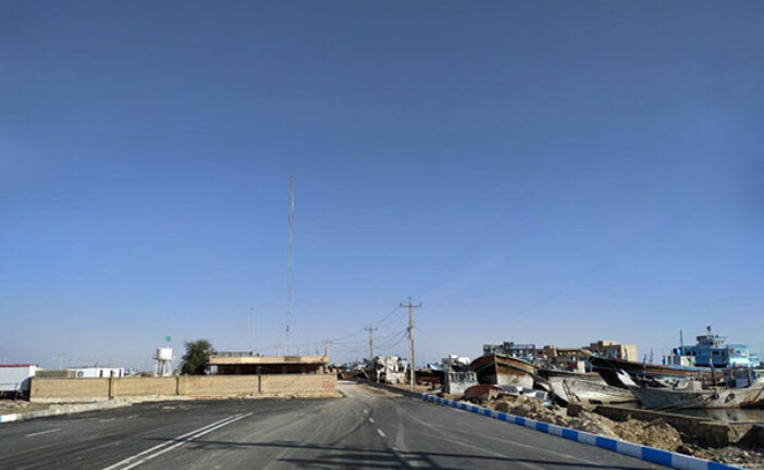 ساختمان امداد و نجات هلال احمر راه را بر راه بسته است