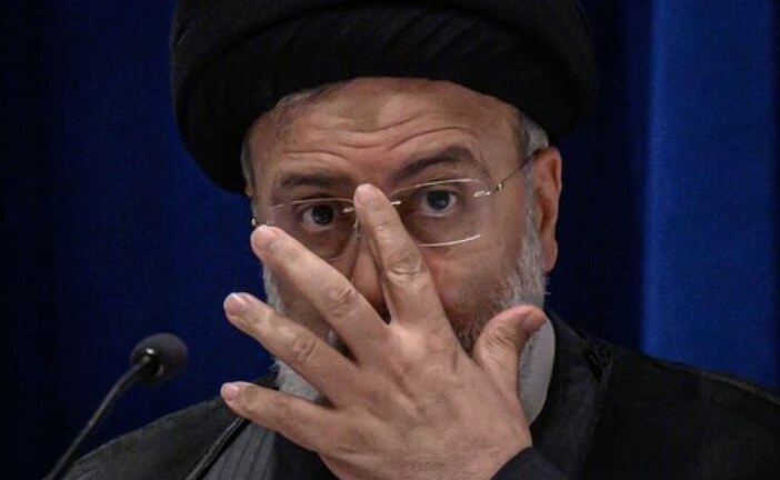 «چهره ژانوسی» رئیسی در شبکه های اجتماعی