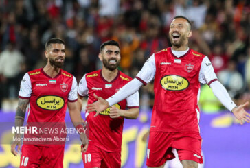 شانس پرسپولیس برای قهرمانی بیشتر است/ «پریرا» مهاجم خیلی خوبی است