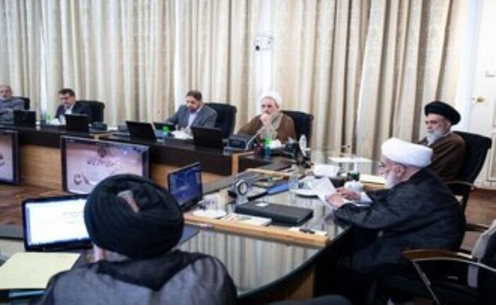 معیارهای بررسی شورای نگهبان قانونی است؟ / نامزدهایی که هم تایید صلاحیت شدند، هم ردصلاحیت! + جدول