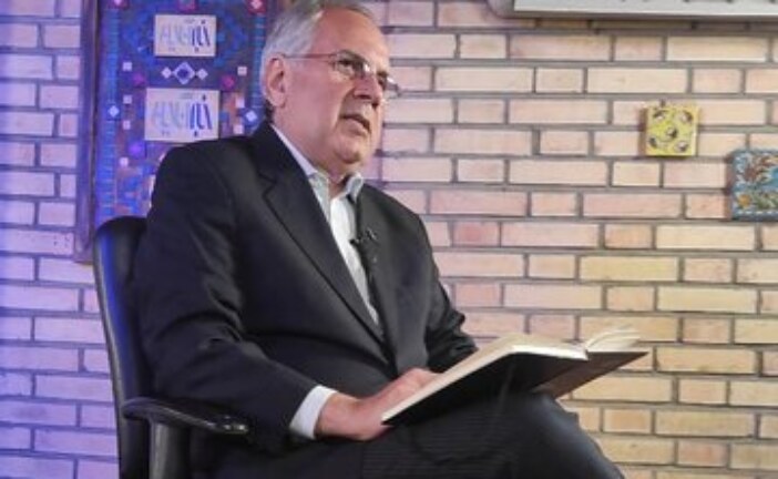 سریع القلم:  باید کشور را از تحریم ها نجات داد /دولت در سیاست خارجی نقش حداقلی دارد /برجام به جایی نرسید زیرا…