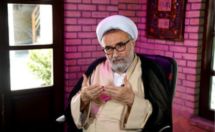 مسیح مهاجری: باید تکلیف گروه های فشار را یکسره کرد /۴۰ سال نباید سر اینکه با فلان کشور مذاکره بکنیم یا نکنیم بحث کنیم