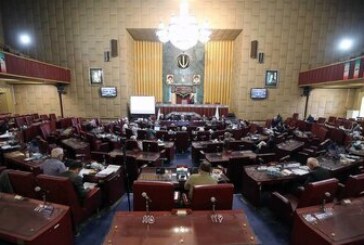 پایانِ سکوت آملی لاریجانی مقابل مجلس /رئیسی مخالف «شفافیت» شد؟