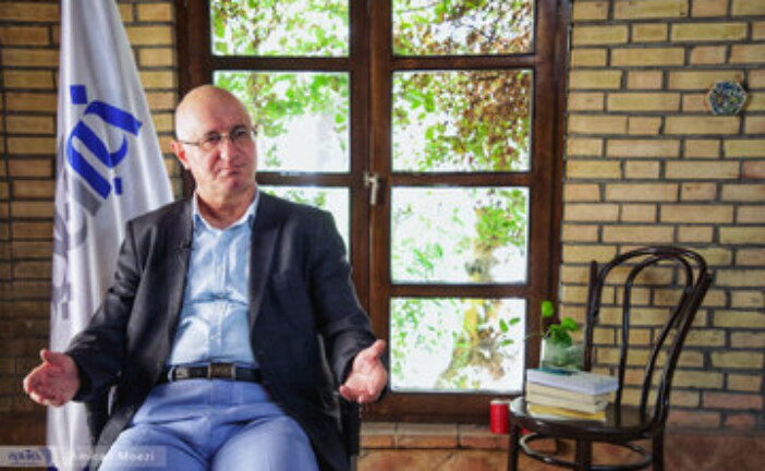 بگلریان: نمایندگان اقلیت، ویترین مجلس نیستند /اگر لاریجانی رجل سیاسی نیست پس چه کسی است؟