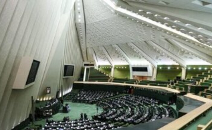 علیرضابیگی: برخی نمایندگان با شعار شفافیت بازی کردند /شفافیت می توانست اسباب آبرو برای مجلس شود