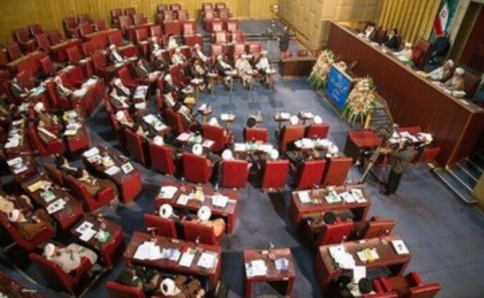 فضایِ سرد در انتخابات خبرگان ششم /در کدام استان ها انتخابات رقابتی و غیررقابتی است؟ +جدول