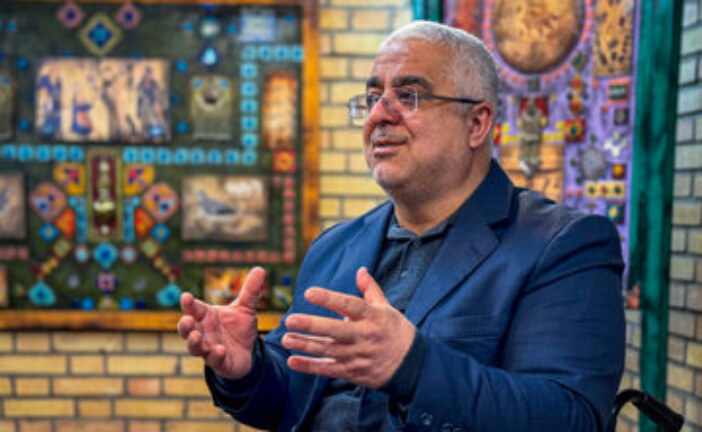 جعفرزاده: فردی که یک کلاس را اداره نکرده، یکباره وزیر می شود /کاش «رئیسی» هیچ‌ وقت رئیس‌ جمهور نمی‌شد /بازار اروپا را از دست داده‌ایم