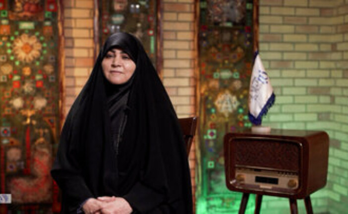 سکینه پاد: پیشنهادِ خانم علم الهدی به دولت نبودم /می‌گفتند نفوذی‌ام و ته تغاری دولت /یک اتاق در خانهِ معلم داشتم /کرامت زنان هتک شده