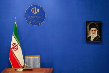 میرمحمدصادقی: اعلام تاریخ ۱۴ شهریور برای اخذ رأی اعتماد، مبنای قانونی ندارد / کدخدایی: قانون اساسی درباره زمان استقرار دولت جدید سکوت کرده