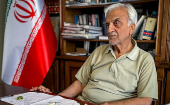 هاشمی طباء: چه کسی به سعید جلیلی حکم داده «دولت سایه» تشکیل دهد؟ /کسی که چوب لای چرخ دولت بگذارد یا خائن است یا نفوذی