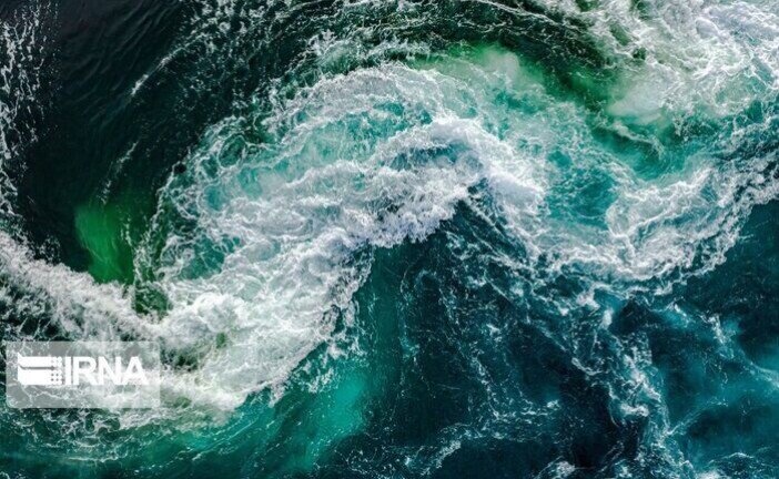 خلیج فارس متلاطم می‌شود