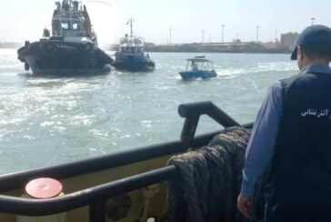 رزمایش مقابله با حریق شناور در بندر بوشهر برگزار شد