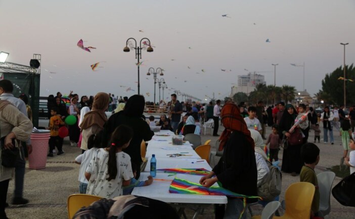 فیلم / جشن پرواز بادبادک‌ها در ساحل خلیج فارس