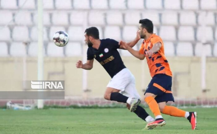 فیلم| سرمربی تیم پارس جنوبی: از ناحیه اشتباه داور گل خوردیم