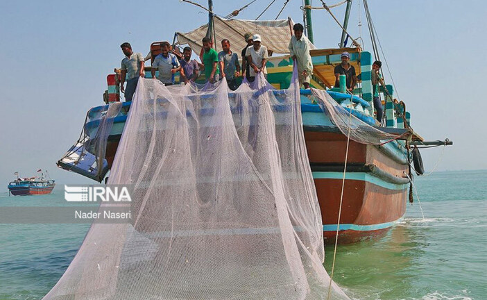 «پرساین» ۳ فروند شناور متخلف را به دام انداخت
