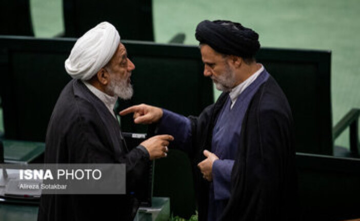 افشاگری یک اصولگرا از نقش پشت پرده جلیلی و یارانش در فشارها برای ابلاغ قانون حجاب/ مخاطبانِ نبویان، هواداران جلیلی در مجلس هستند