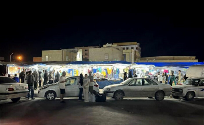 غرفه‌های بدون مجوز در زمین اداری/ سکوت شهرداری در مقابل تخلفی که در روز روشن انجام شد