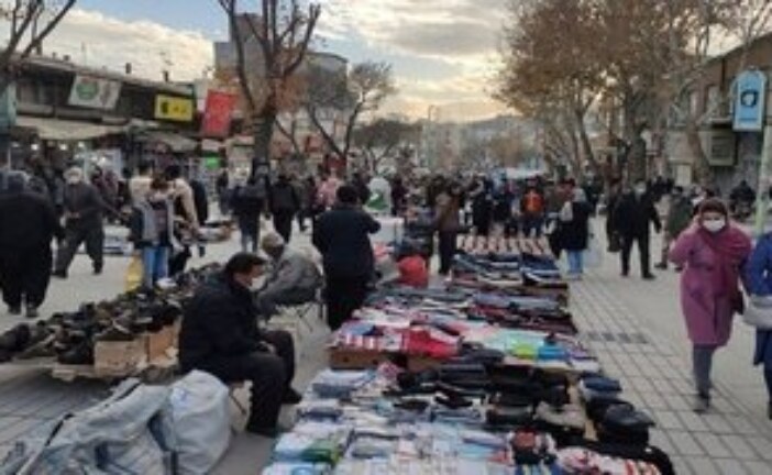 بغض اقتصادی مردم در سالِ نو؛ آه از نداری و نداری…/ چند ماه است دخترانم گوشت و برنج نخورده اند/ دولتِ من، مجلسِ من، برای ملت کاری نمی کنند!