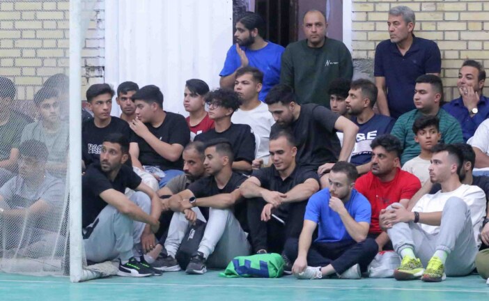 فکری کنید و یا بروید تا دیگران فکری بکنند