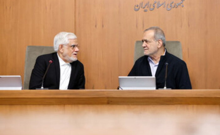 فاز جدید حملات تندروها به پزشکیان/ هجمه به تصمیم نظام در پوشش انتقاد از دولت