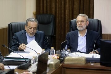 پاسخ صریح عراقچی به احتمال انتقال پرونده مذاکرات هسته‌ای از وزارت خارجه به دبیرخانه شعام؛ برنامه‌ای در دستور کار نیست + جزئیات