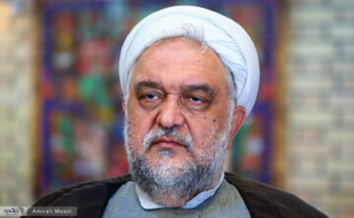 امیری‌فر: پزشکیان درباره بودجه‌بگیران با رهبری مشورت کند، مسئله حل می‌شود/ وقتی مردم سراغ اینترنشنال می‌روند بودجه کلان صدا و سیما چه ثمره‌ای دارد؟