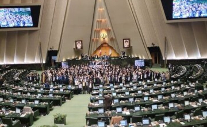 بخشایش اردستانی: تصمیم‌گیرنده برای خروج از NPT شورای عالی امنیت ملی است/ کلیت مجلس موافق خروج از NPT است