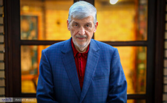 حقیقت پور: راهبرد تندروها در سیاست خارجه، انزوای ایران است/ آنها «کاسب تحریم» هستند/ در جلساتشان می‌گویند باید در موضع جغرافیایی امام زمان اقدام کنیم