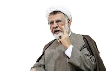 فاضل میبدی: تندروها سعی دارند دولت را به سمت اقدامات مخاطره‌آمیز سوق دهد؛ باید مانع از نفوذشان شد/ آنها همواره منافع خود را بر منافع ملت ترجیح دادند