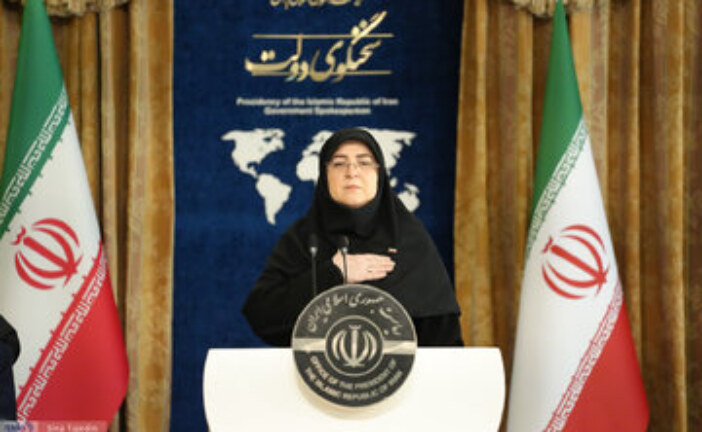 تغییر لحن سخنگوی دولت؛ از وعده‌ی «به‌زودی» تا بیان «مواضع کلی»/ صدای دولت پزشکیان «محافظه‌کار»  شده است؟