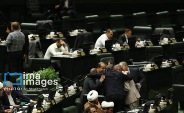 خانه کدام ملت؟/ هیاهو برای مشکلات مردم یا اولویت‌های نماینده؟/ جایگاه مطالبات مردم از تریبون نمایندگان کجاست؟