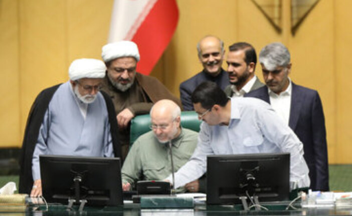 قالیباف اشتباه خوانده یا اشتباه به دستش رسانده‌اند؟!/ حمله به روحانی بابت موضعی که نگرفته بود!/ دلواپسی اصولگرایان برای روس‌ها