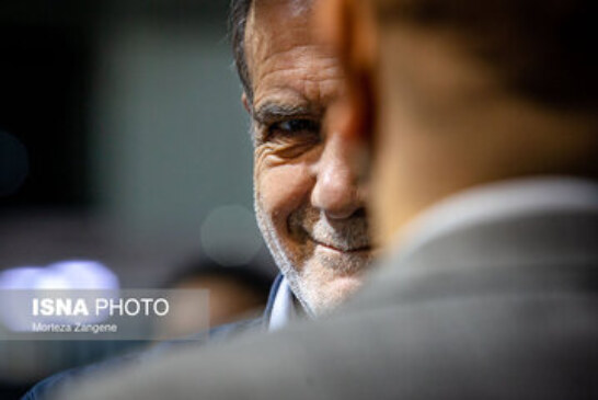 مسعود پزشکیان؛ رئیس‌جمهور، سخنگوی دوم دولت و یا منتقد دولت؟/ صداقتی که خود به بحران تبدیل شد