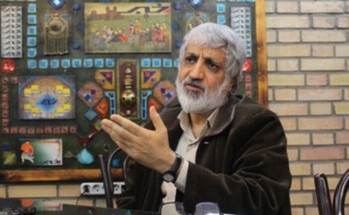 ابراهیم فیاض: پزشکیان شخصیتی جنگی دارد و با روحیه بچه بسیجی‌های دوران جنگ کار می‌کند/ طبقه متوسط در دولت پزشکیان دوباره سرپا می‌شود