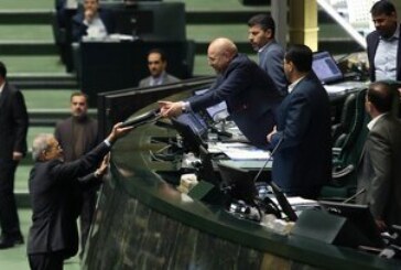 فعال سیاسی اصولگرا: برخی سیاست‌گذاری‌های انجام‌شده تحت فشار افراد یا نمایندگان خاص صورت می‌گیرد/ یک نماینده مجلس: بودجه دولتی بنیادهای خصوصی حذف شوند