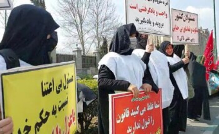 مورد عجیب آمرین به معروفی که نیازمند نهی از منکر هستند/ طالبی دارستانی، معتقدتر از ولی فقیه به حجاب؟