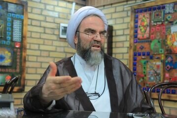 غرویان: سایر مراکز قدرت نیز باید با دولت در تغییر رویکرد به اعتراضات همراهی کنند/ نباید لجبازی‌های سیاسی باعث شود مشکلات بیشتری برای کشور ایجاد شود