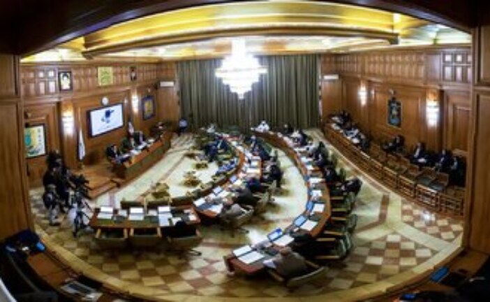 دست پر اصولگرایان در انتخابات شورای شهر تهران/ اصلاح طلبان کم رنگ شدند/ اعضای دولت‌های رئیسی و احمدی نژاد هم آمدند+جدول