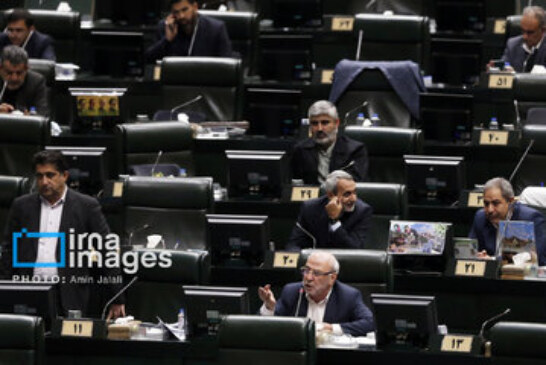 غضنفری: مذاکره با آمریکا هیچ فایده‌ای ندارد و هیچ تحریمی برداشته نمی‌شود/ ولایتمدار: اقتدار جمهوری اسلامی، آمریکا را ناچار به نشستن پای میز مذاکره کرد